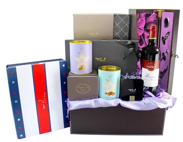 Wine n Food Hamper - Agnes B Deluxe Gift Hamper  - L134568 Photo